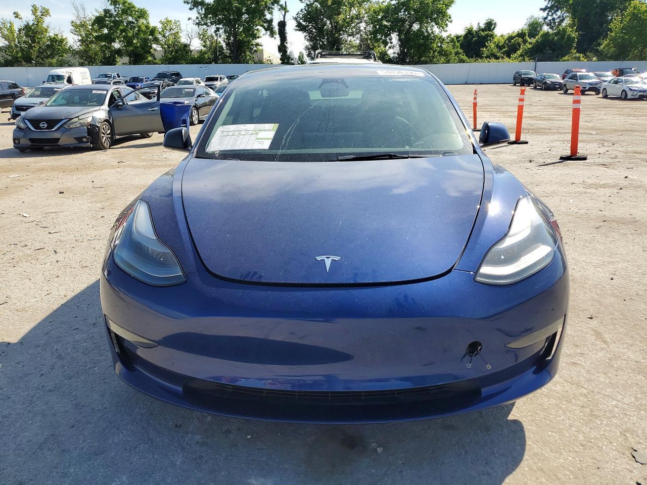 2023 Tesla Model 3 - Фото 5