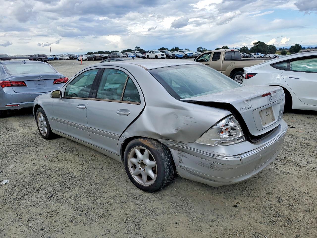2003 Mercedes-Benz C 240 4Matic - Фото 2