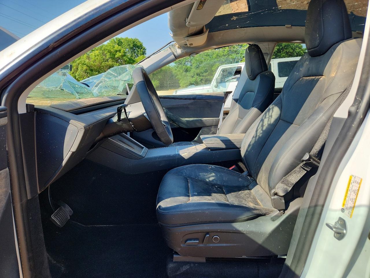 2026 Tesla Model Y - Фото 7