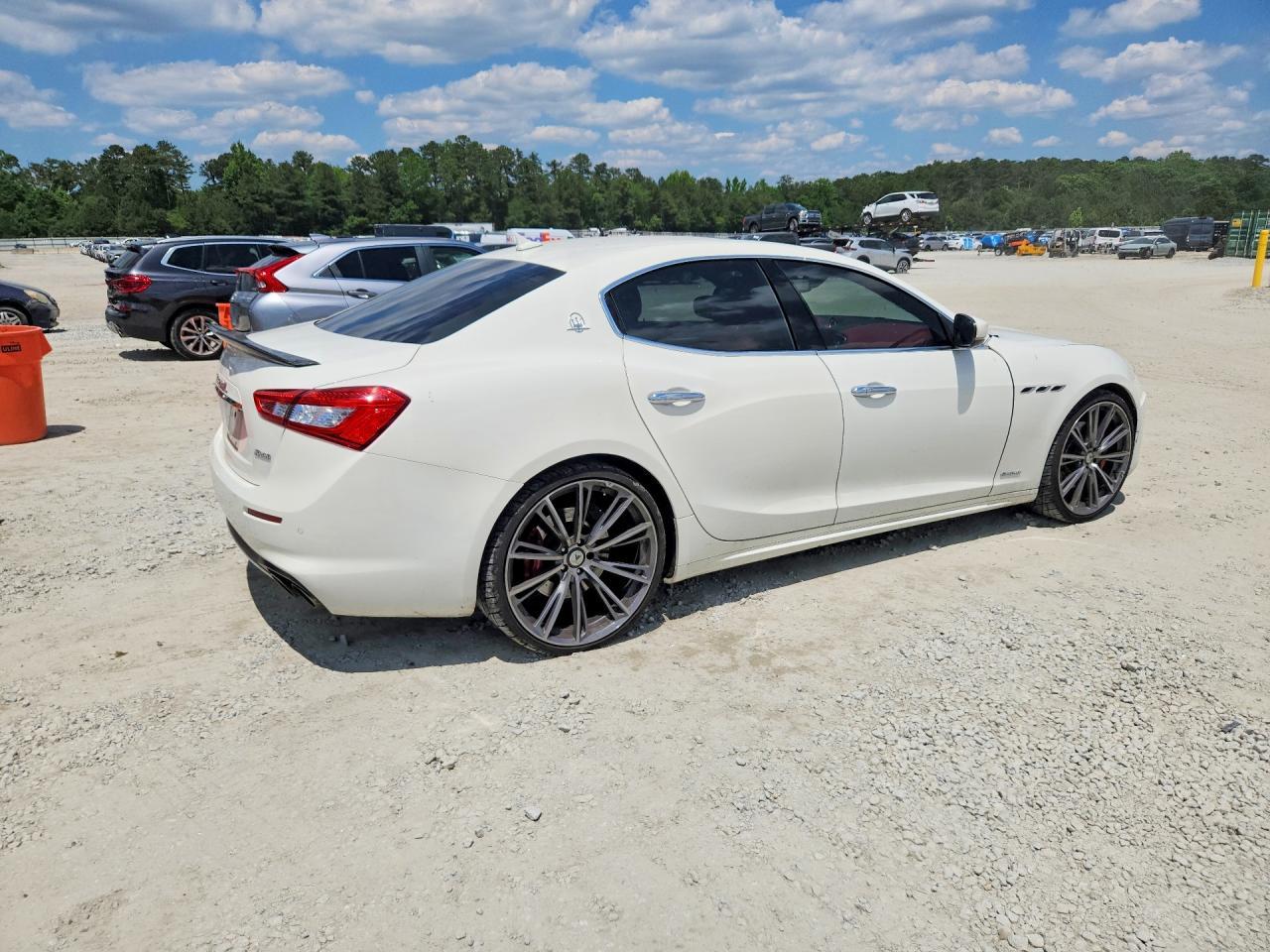 2019 Maserati Ghibli S - Image 3