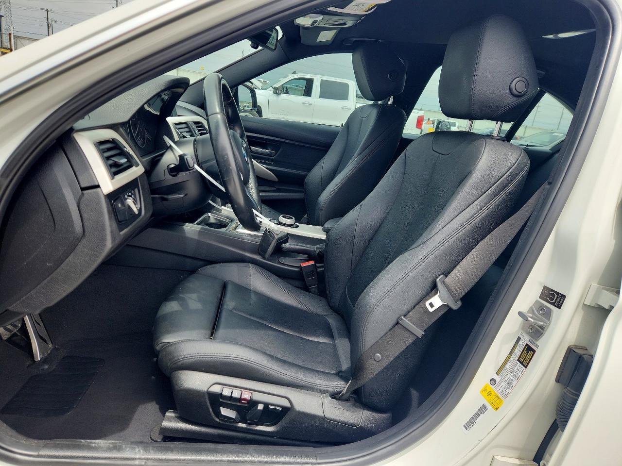 2015 BMW 320 I - Фото 7