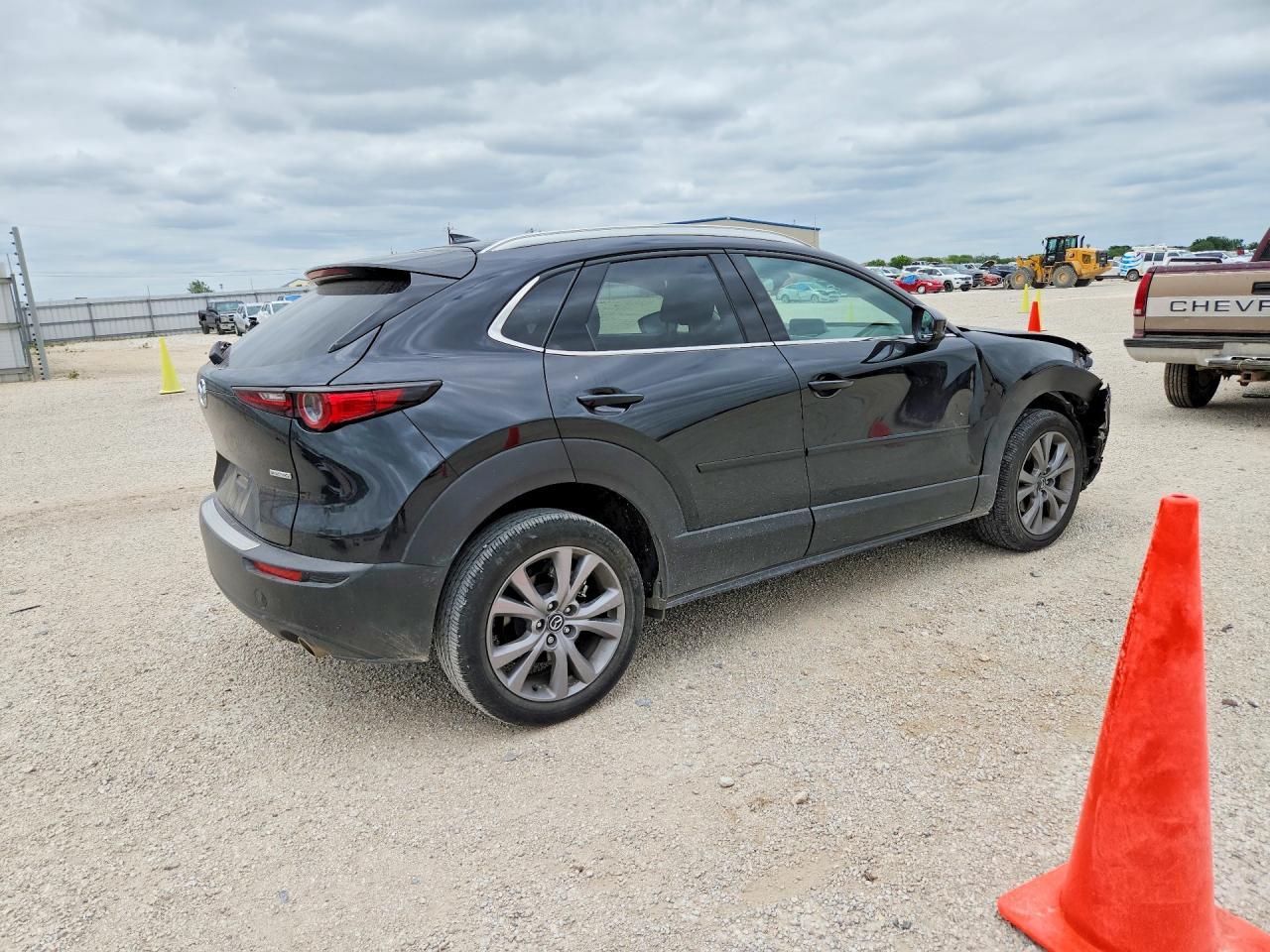 2024 Mazda Cx-30 Premium - Image 3