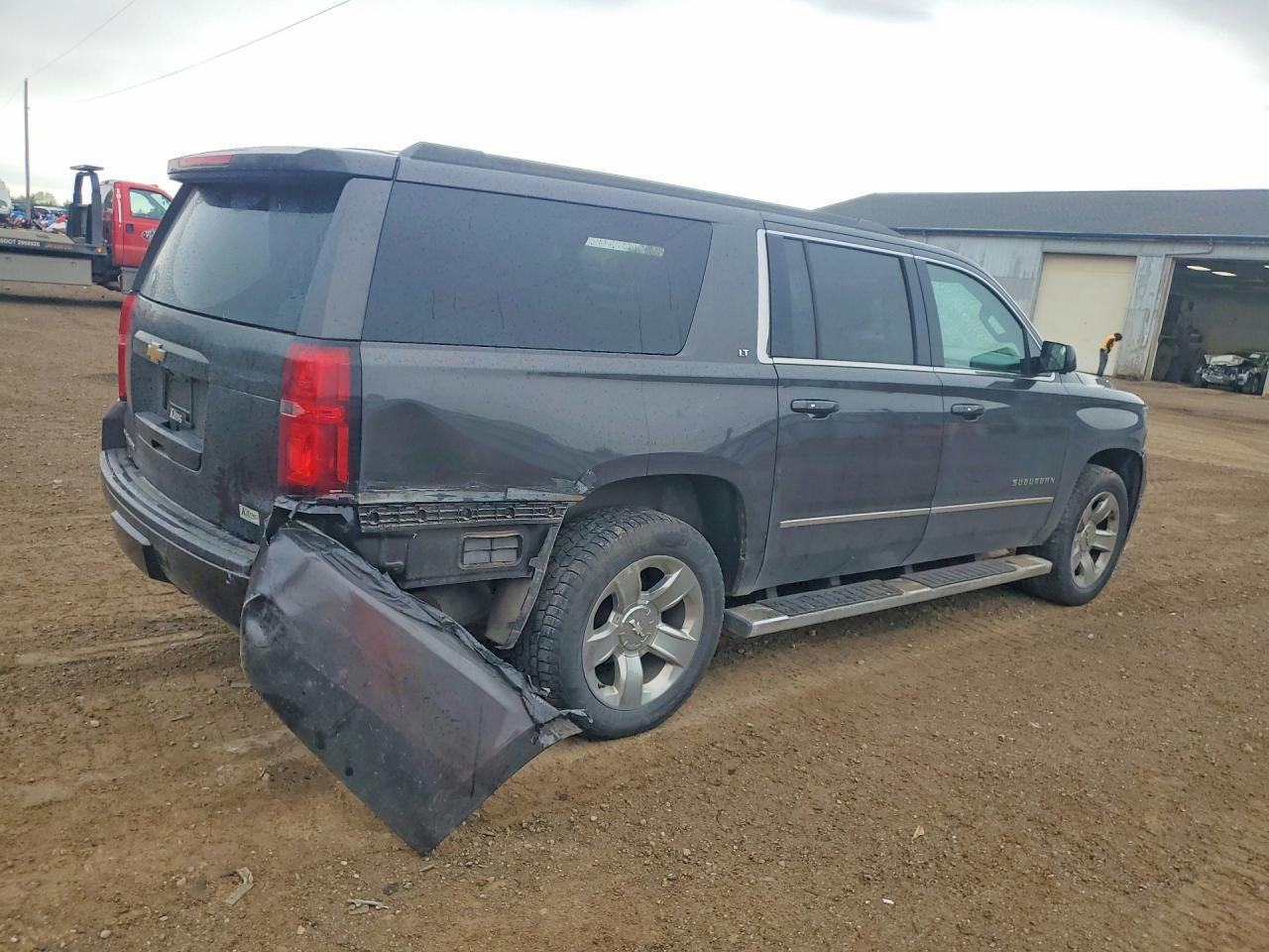 2018 Chevrolet Suburban 1500 Lt 4D - Фото 3