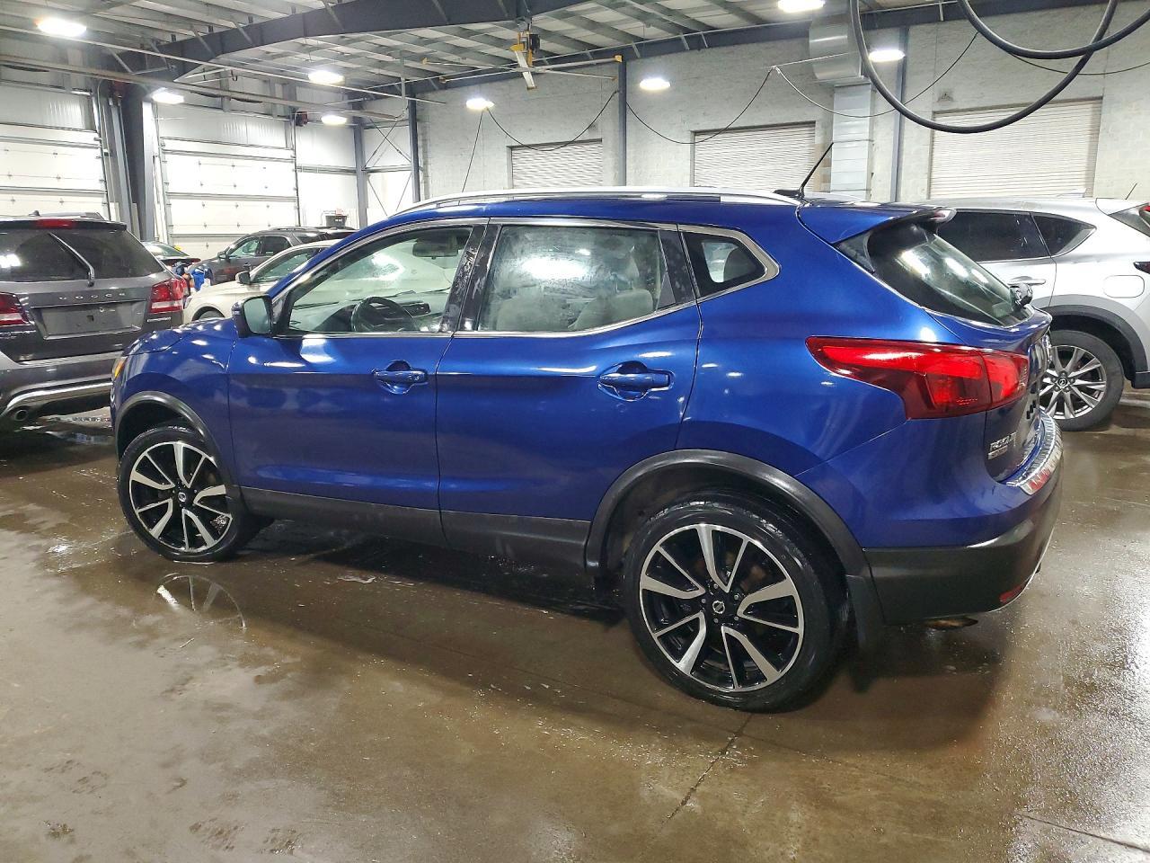 2018 Nissan Rogue Sport Sl - Image 2