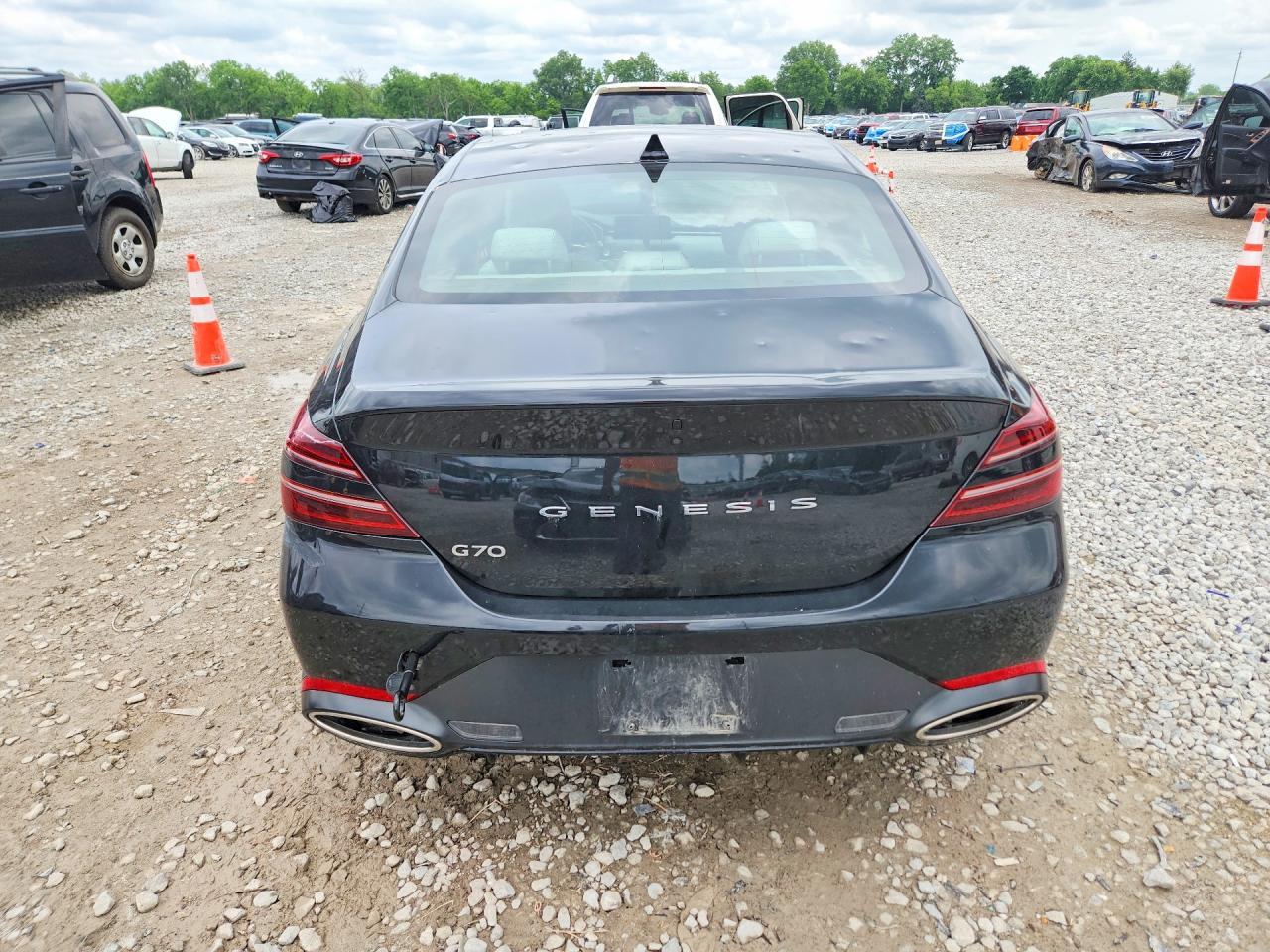 2025 Genesis G70 2.5T Standard - Image 6