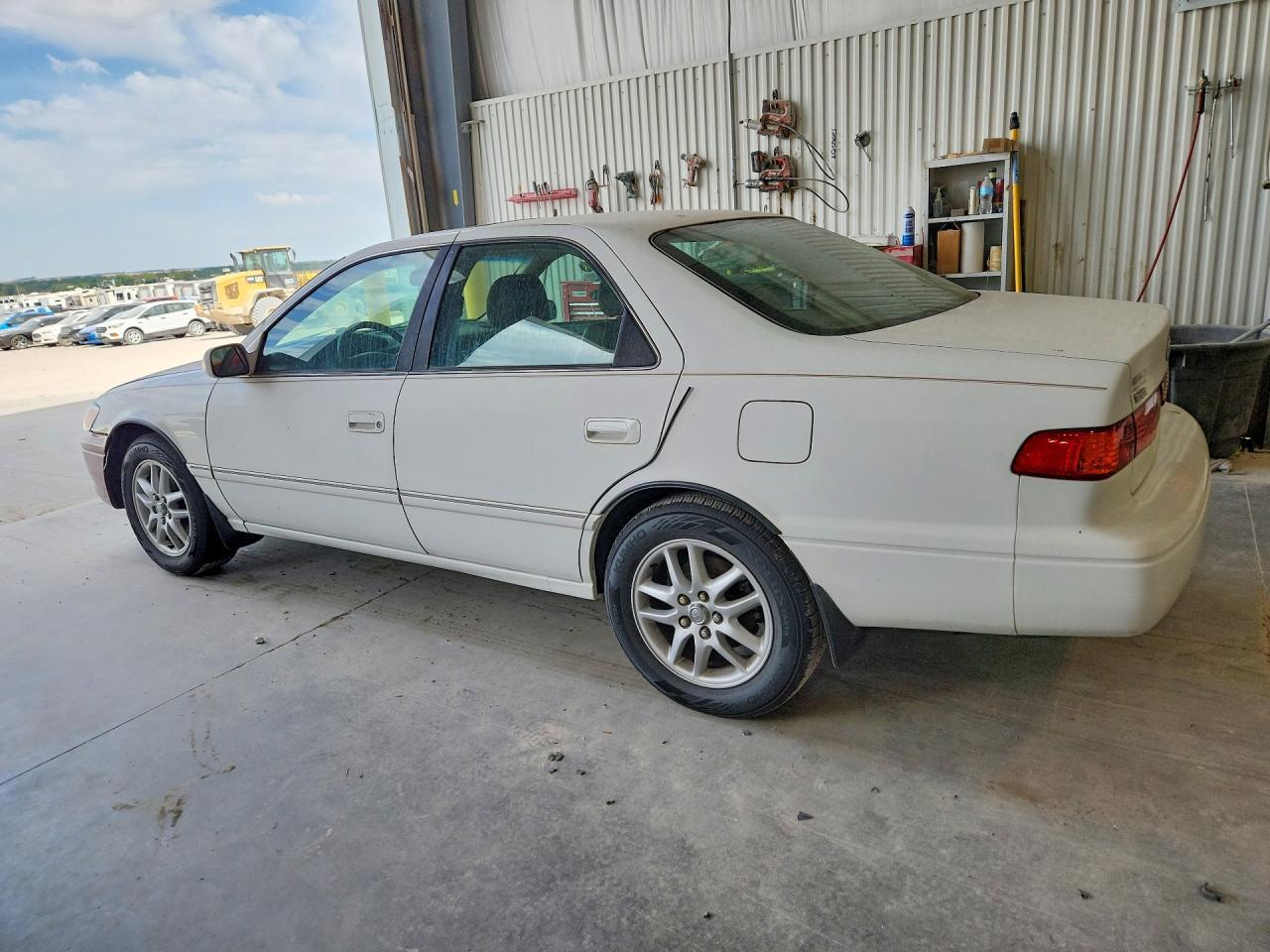 2001 Toyota Camry Xle V6 - Image 2