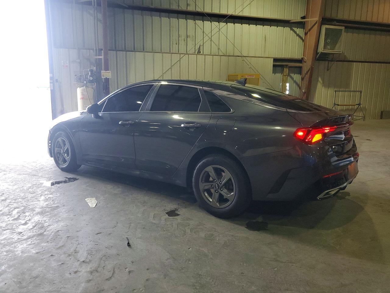 2021 Kia K5 Lxs - Image 2