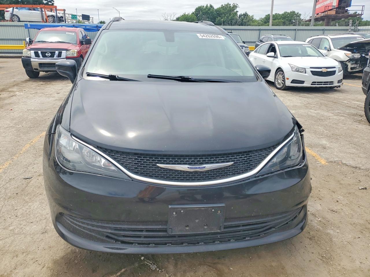 2020 Chrysler Voyager Lxi - Фото 5