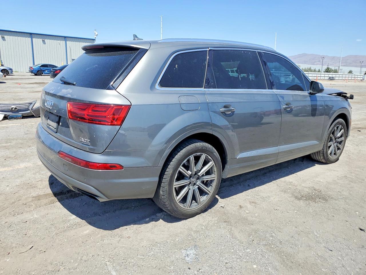 2017 Audi Q7 Premium Plus - Image 3
