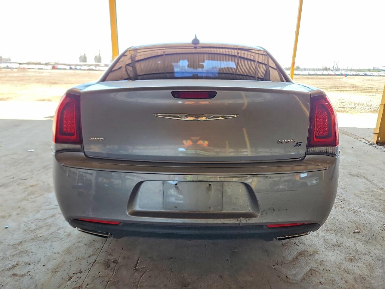 2018 Chrysler 300 S - Фото 6