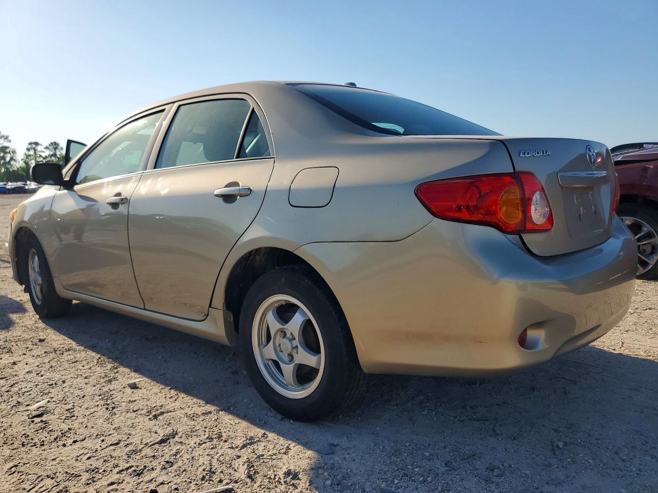2009 Toyota Corolla Le - Image 2