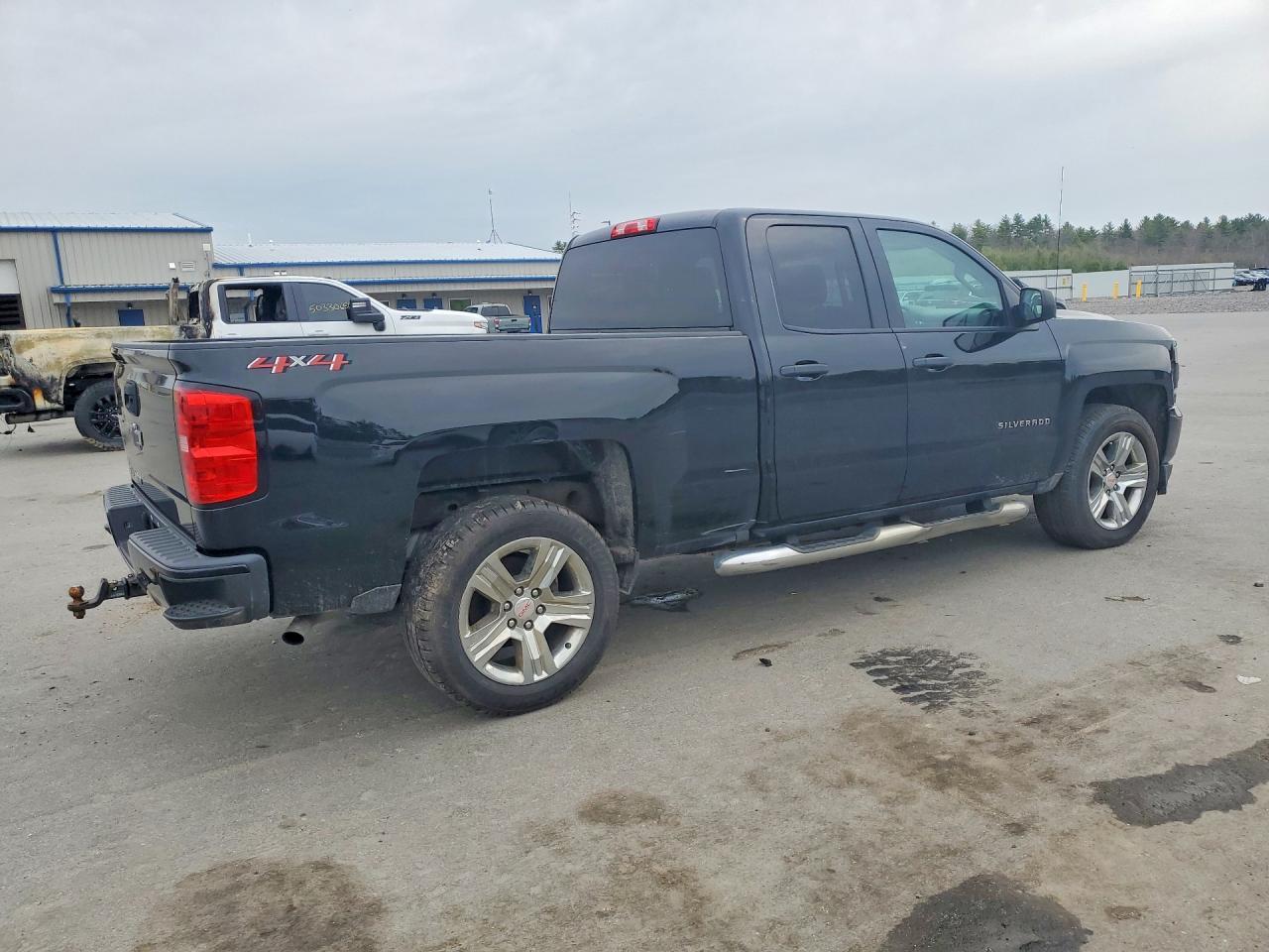 2018 Chevrolet Silverado K1500 Custom - Image 3