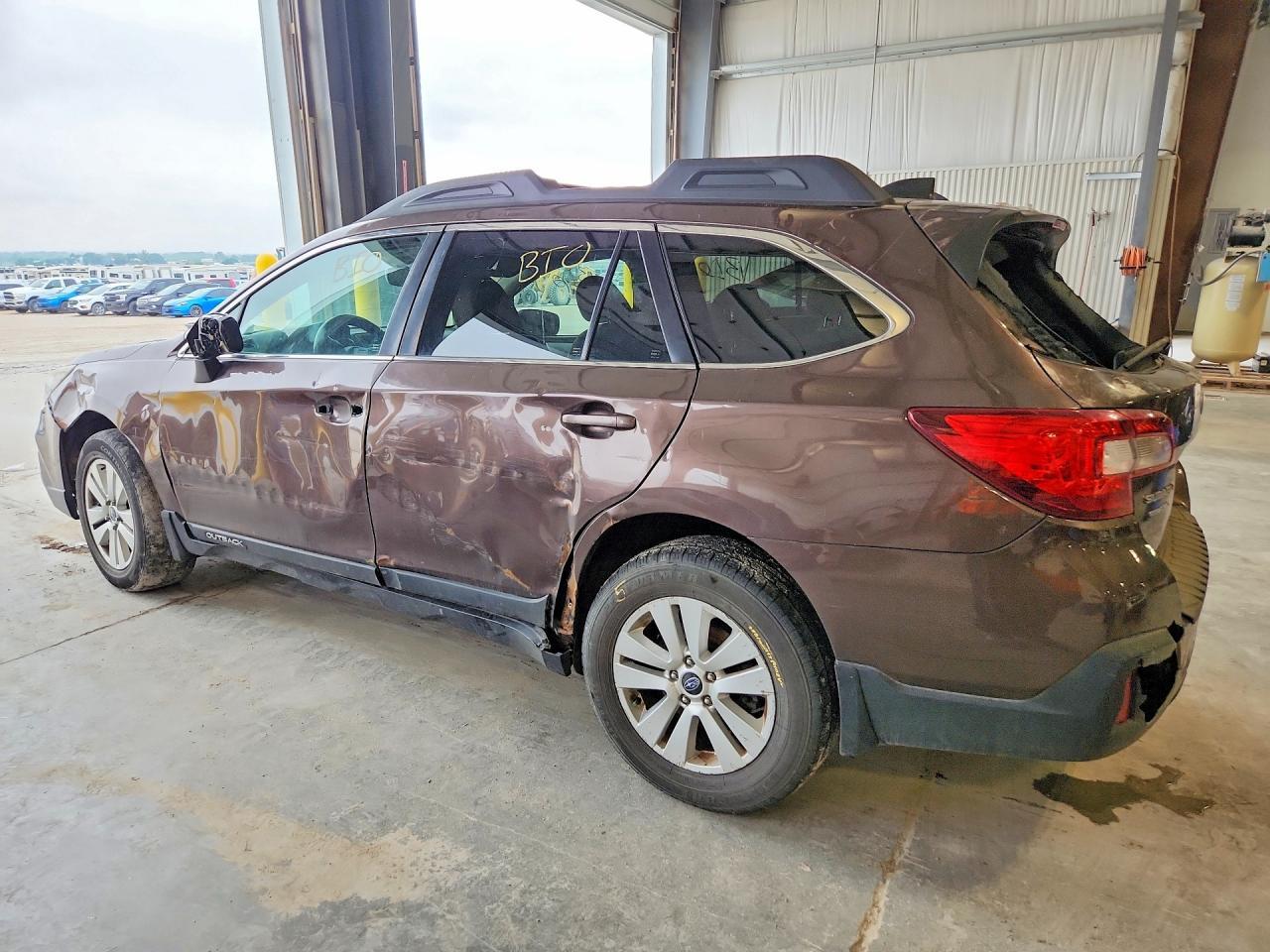 2019 Subaru Outback 2.5I Premium - Фото 2