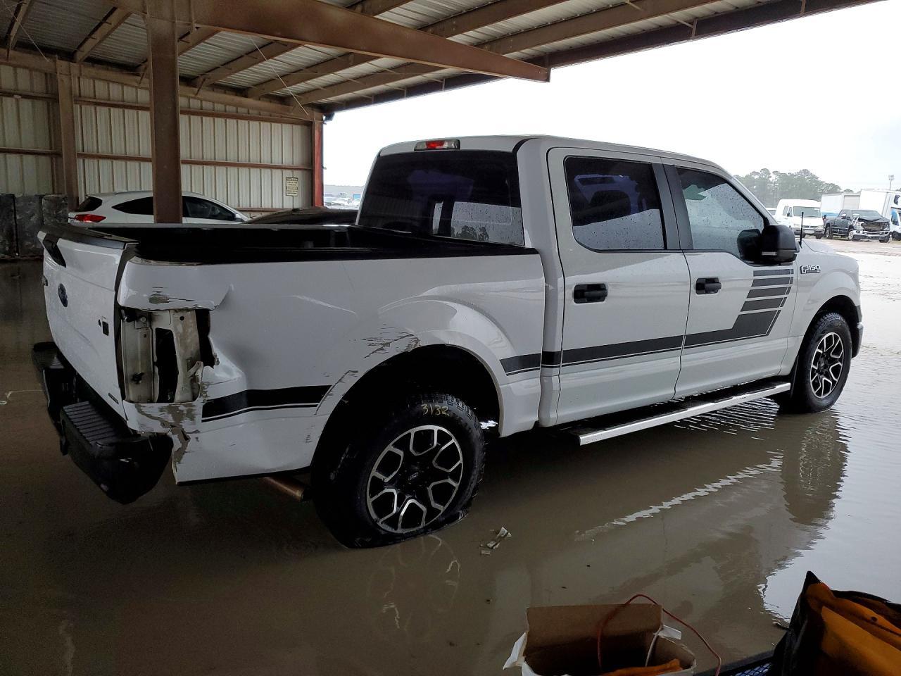2015 Ford F150 Supercrew - Фото 3