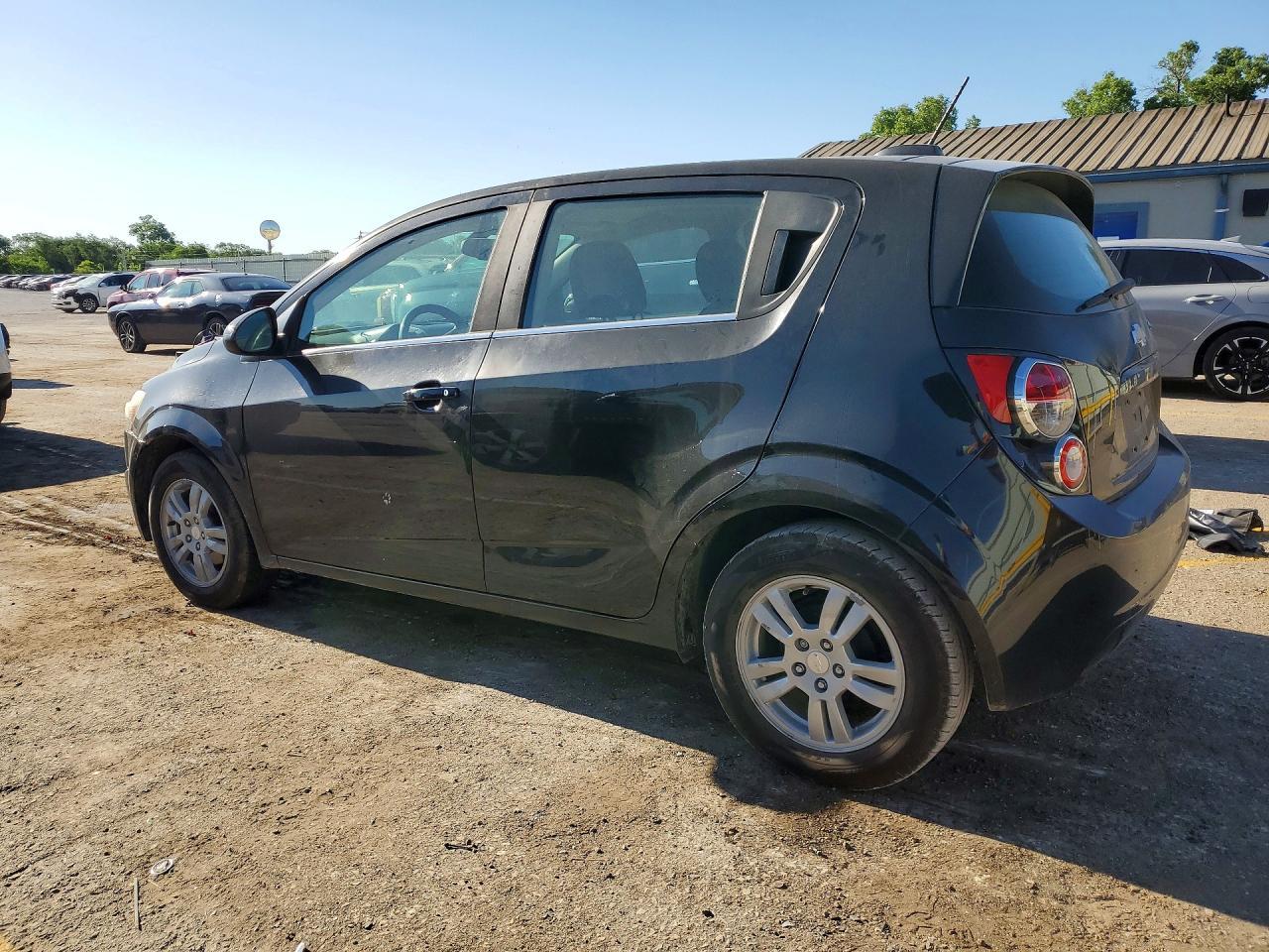 2015 Chevrolet Sonic Lt - Фото 2