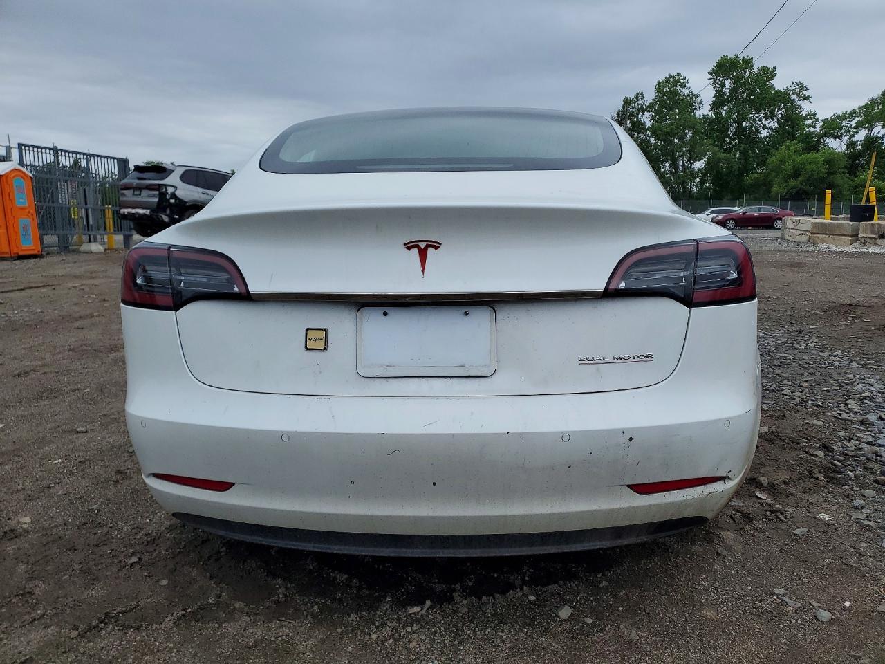 2020 Tesla Model 3 - Фото 6