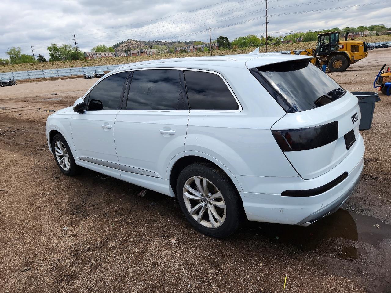 2017 Audi Q7 Premium - Image 2