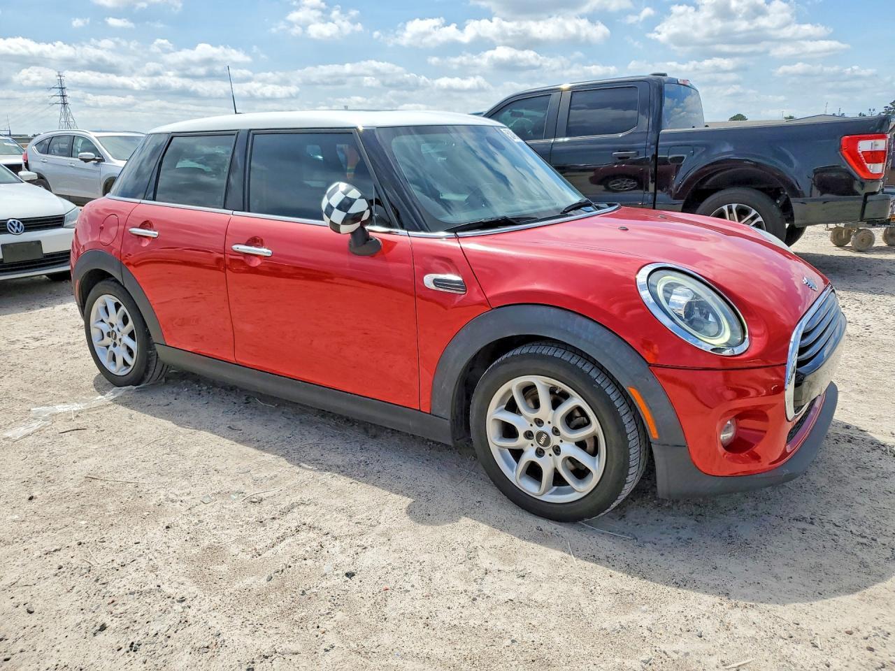 2019 Mini Cooper - Image 4