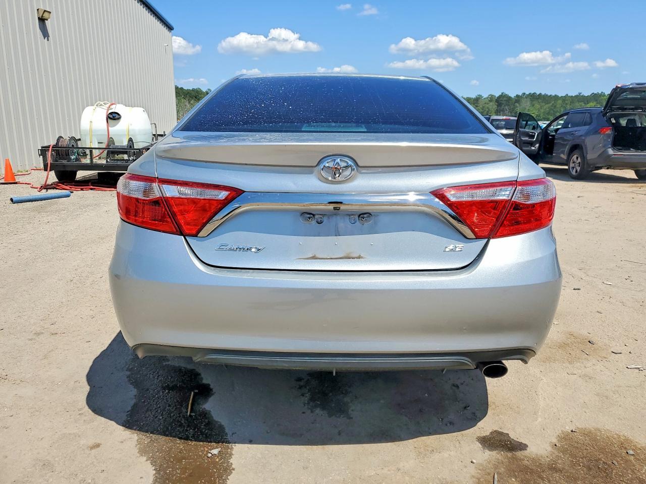 2015 Toyota Camry Se - Фото 6
