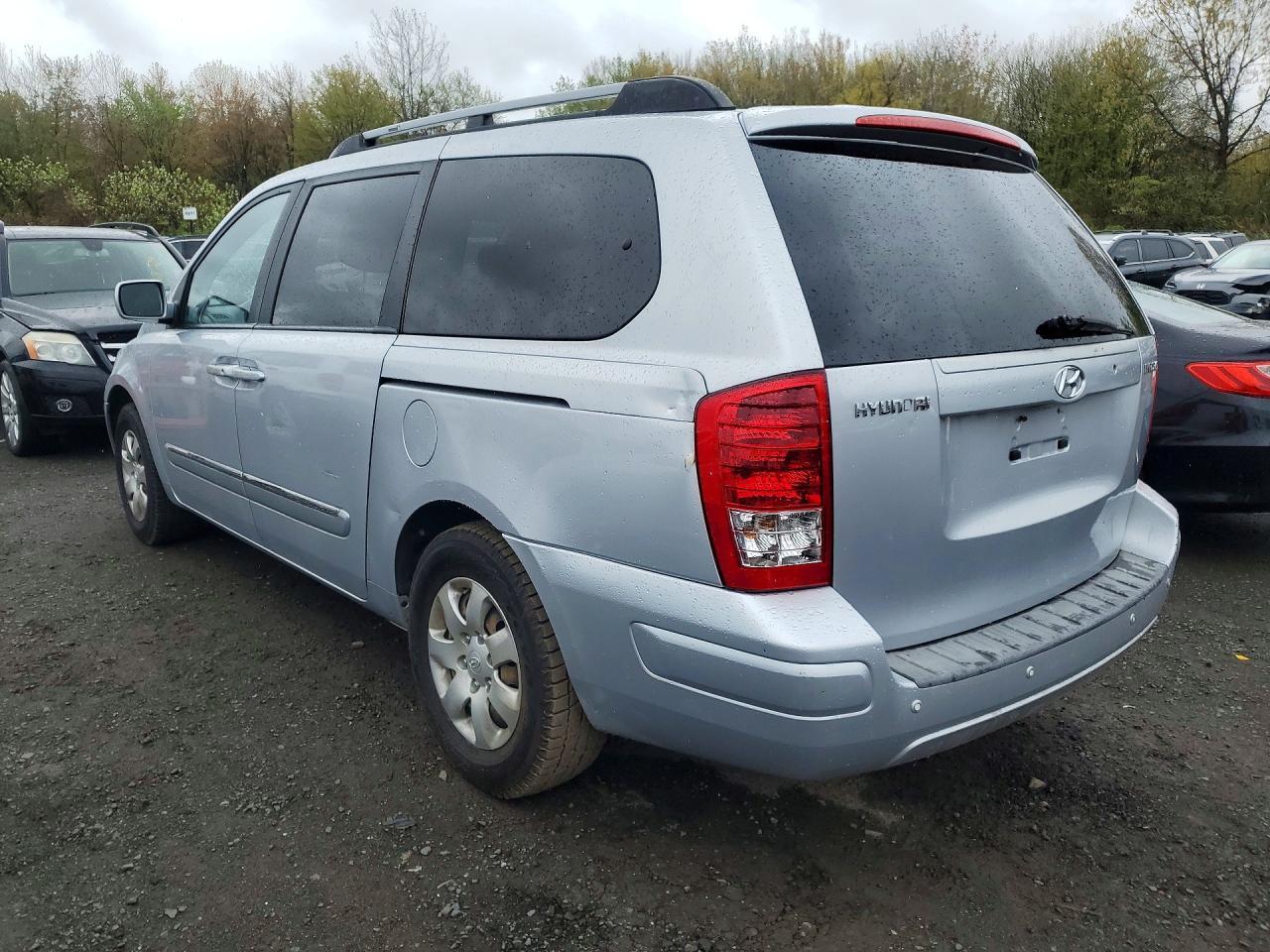 2008 Hyundai Entourage Gls - Фото 2