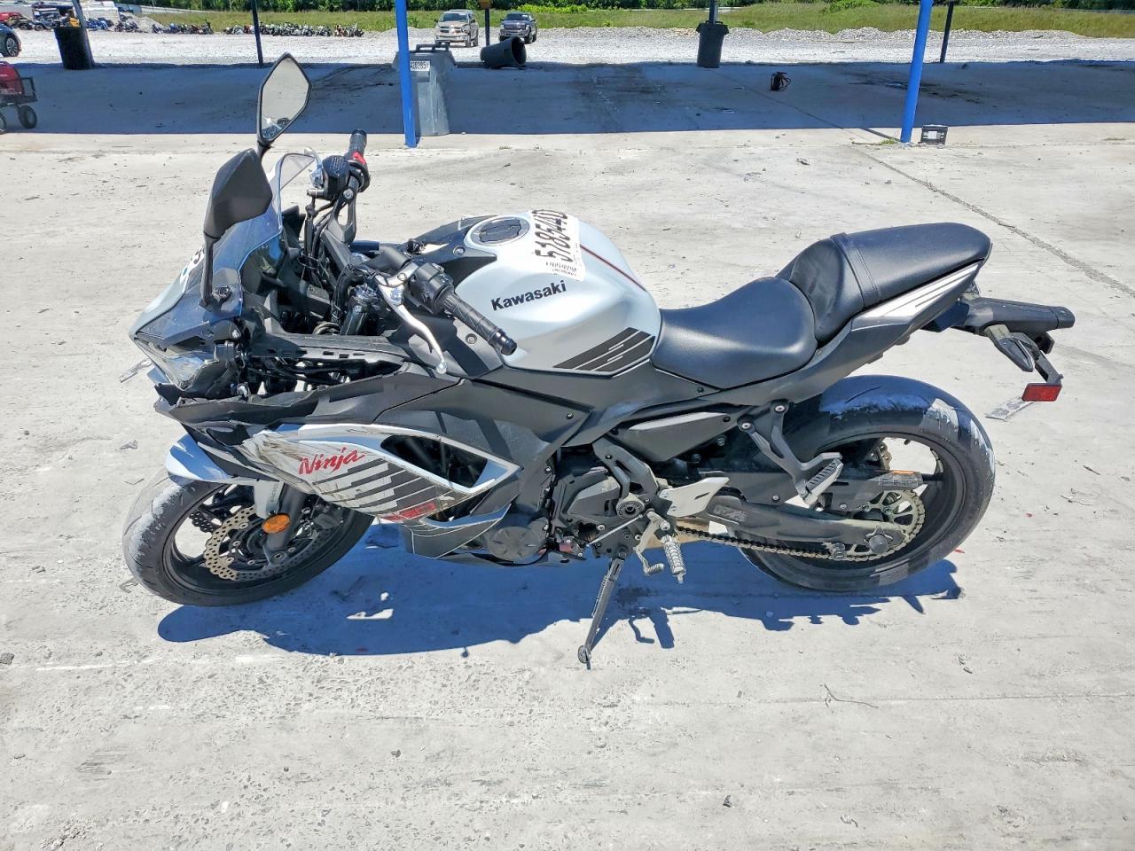 2026 Kawasaki Ex650 P - Image 3