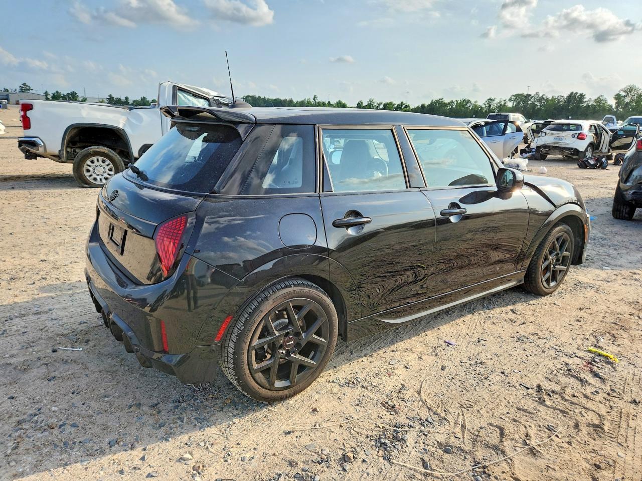 2025 Mini Cooper S - Фото 3