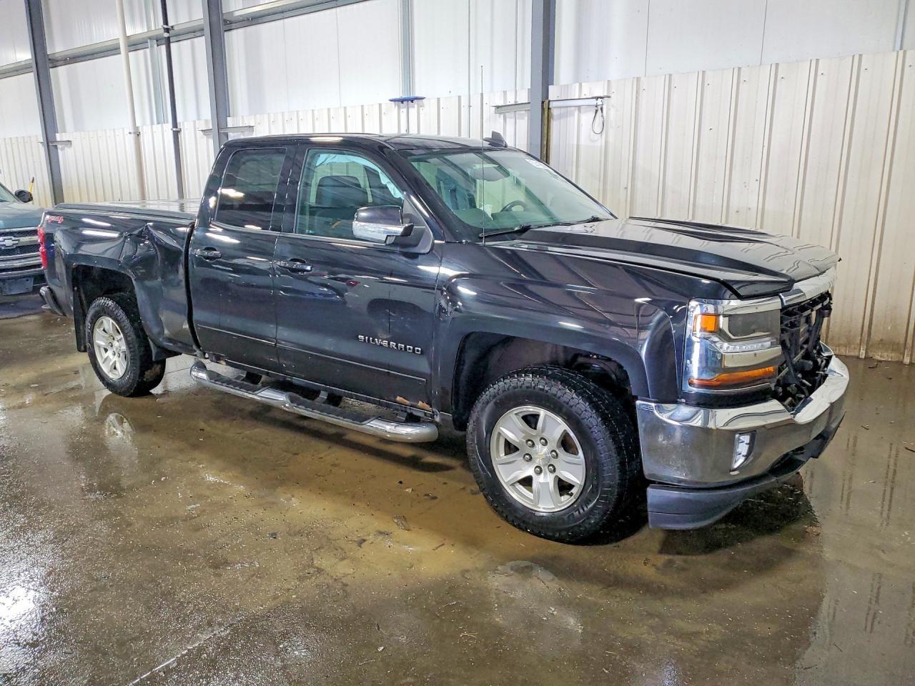 2017 Chevrolet Silverado K1500 Lt - Image 4