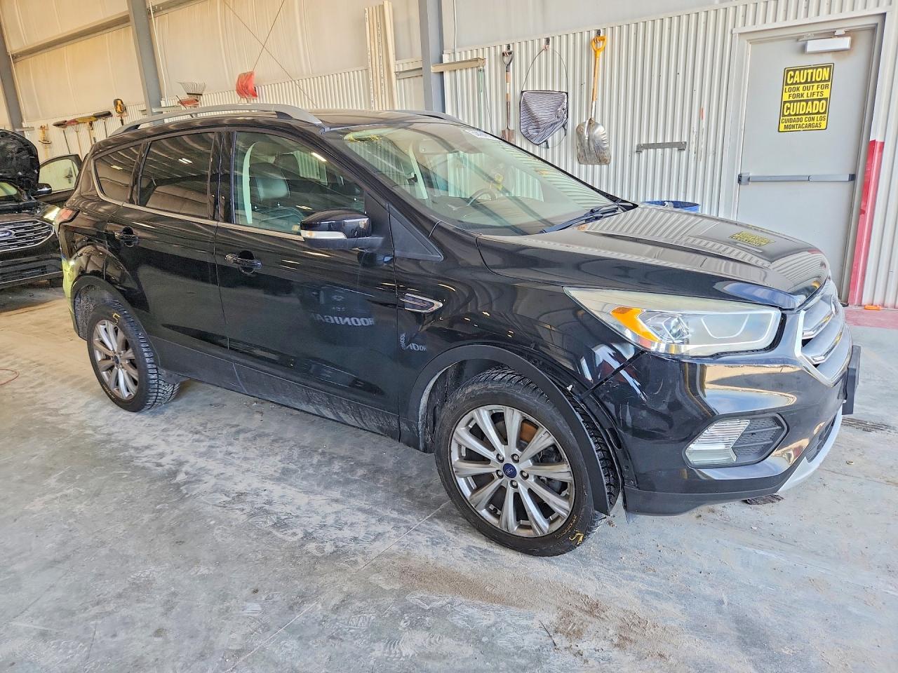2017 Ford Escape Titanium - Фото 4