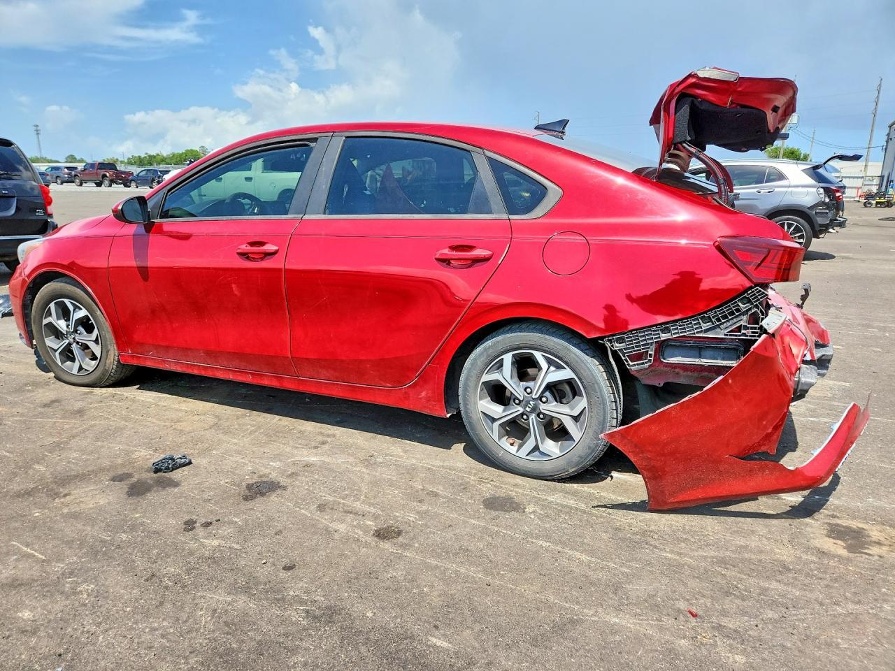 2019 Kia Forte Lxs - Image 2