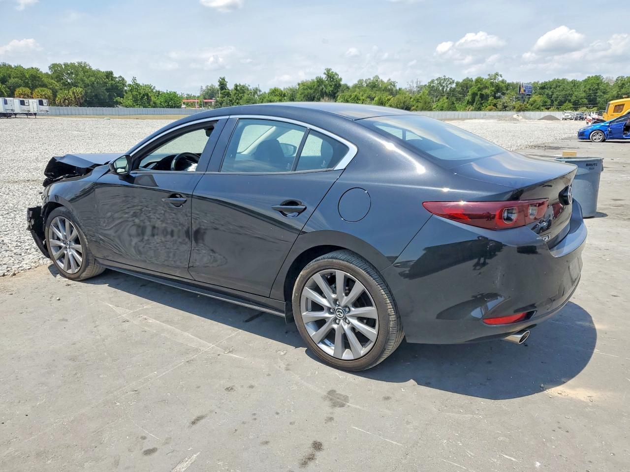2025 Mazda 3 Preferred - Фото 2