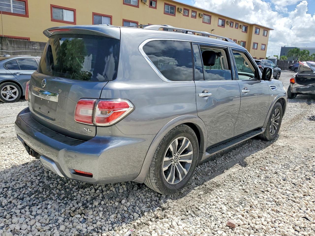 2017 Nissan Armada Sl - Image 3