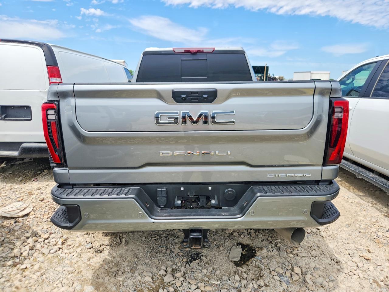 2025 GMC Sierra K2500 Denali Ultimate - Фото 6