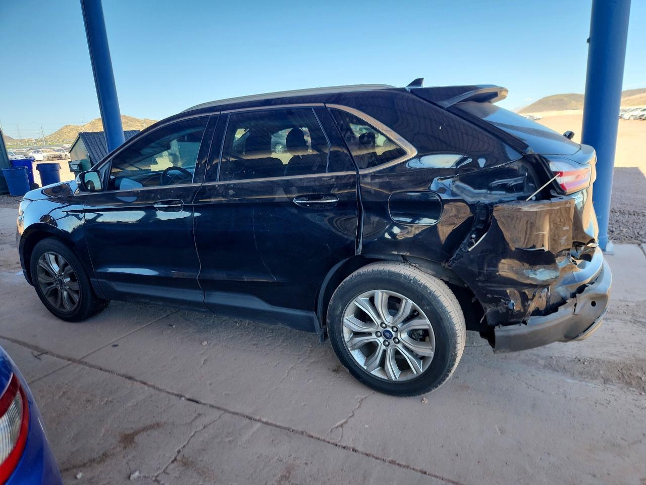 2019 Ford Edge Titanium - Фото 2