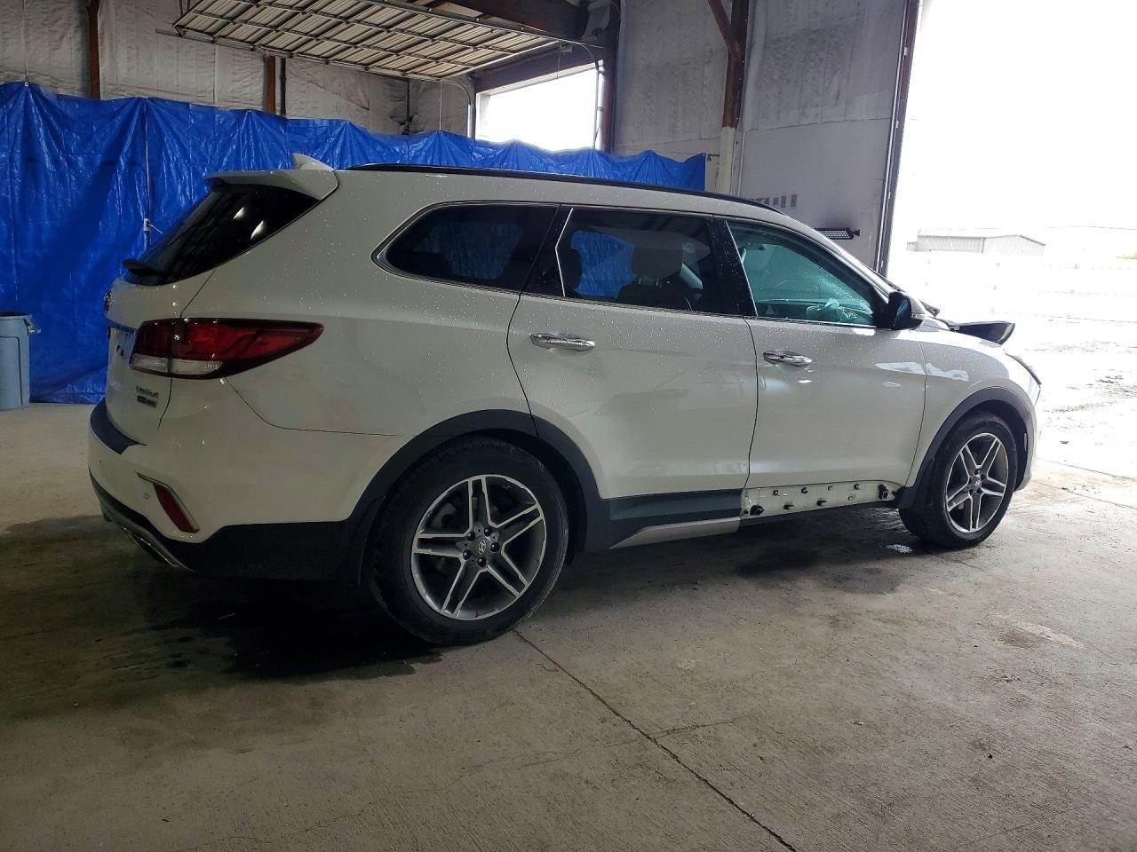 2017 Hyundai Santa Fe Limited Ultimate - Фото 3
