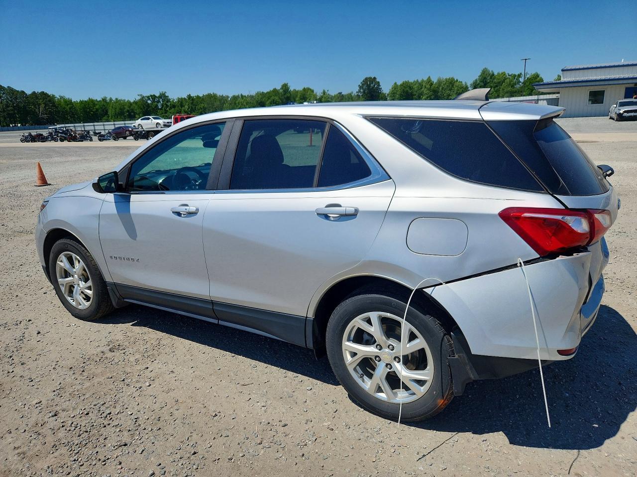 2021 Chevrolet Equinox Lt - Image 2