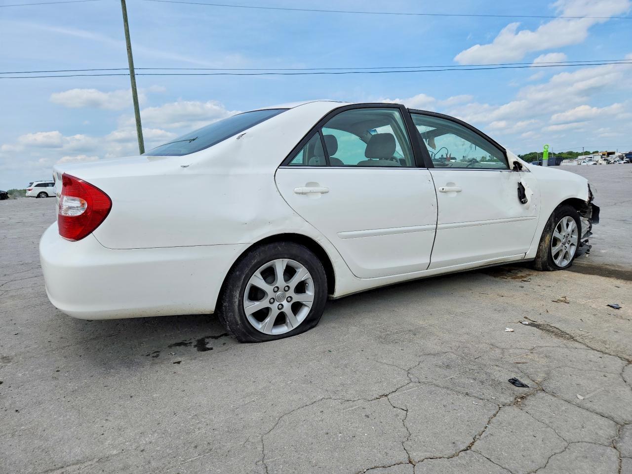 2004 Toyota Camry Le - Image 3