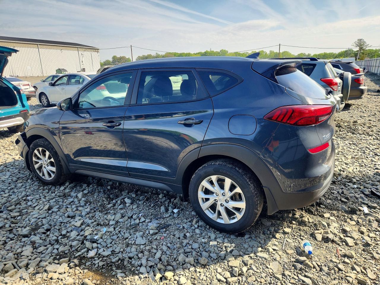 2021 Hyundai Tucson Value - Фото 2