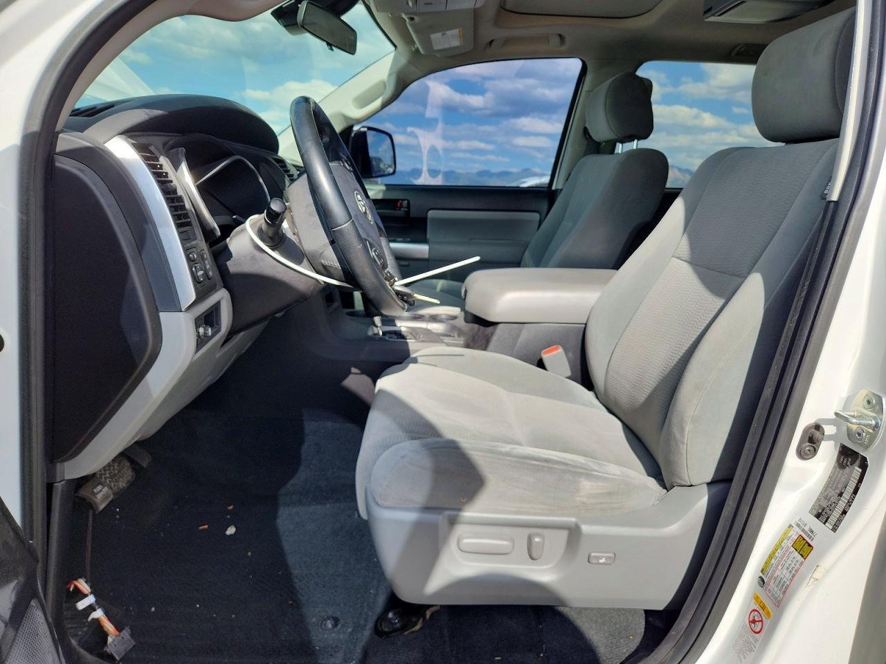 2018 Toyota Sequoia Sr5 - Фото 7