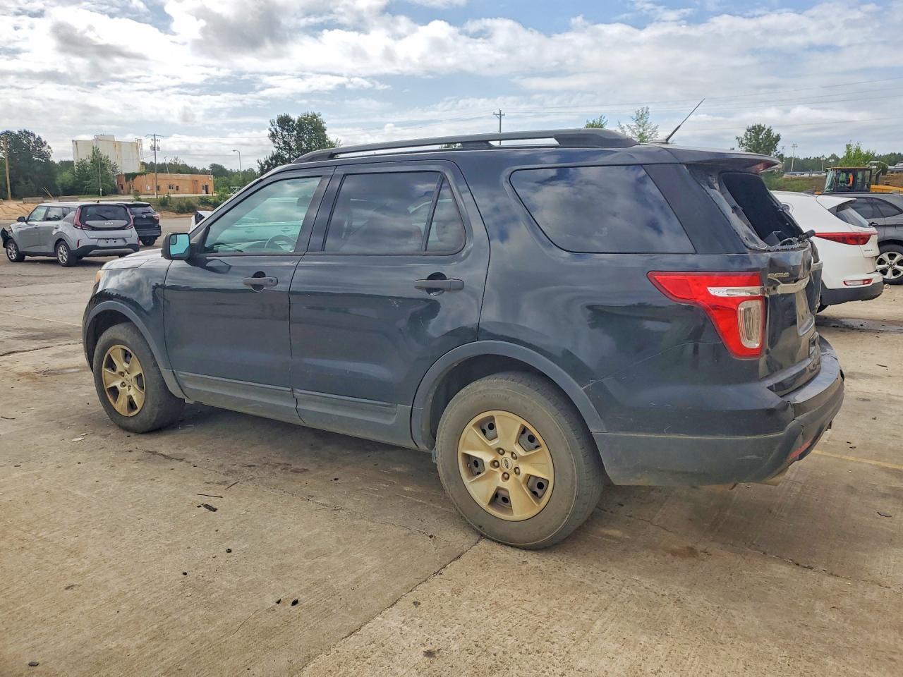 2013 Ford Explorer - Фото 2
