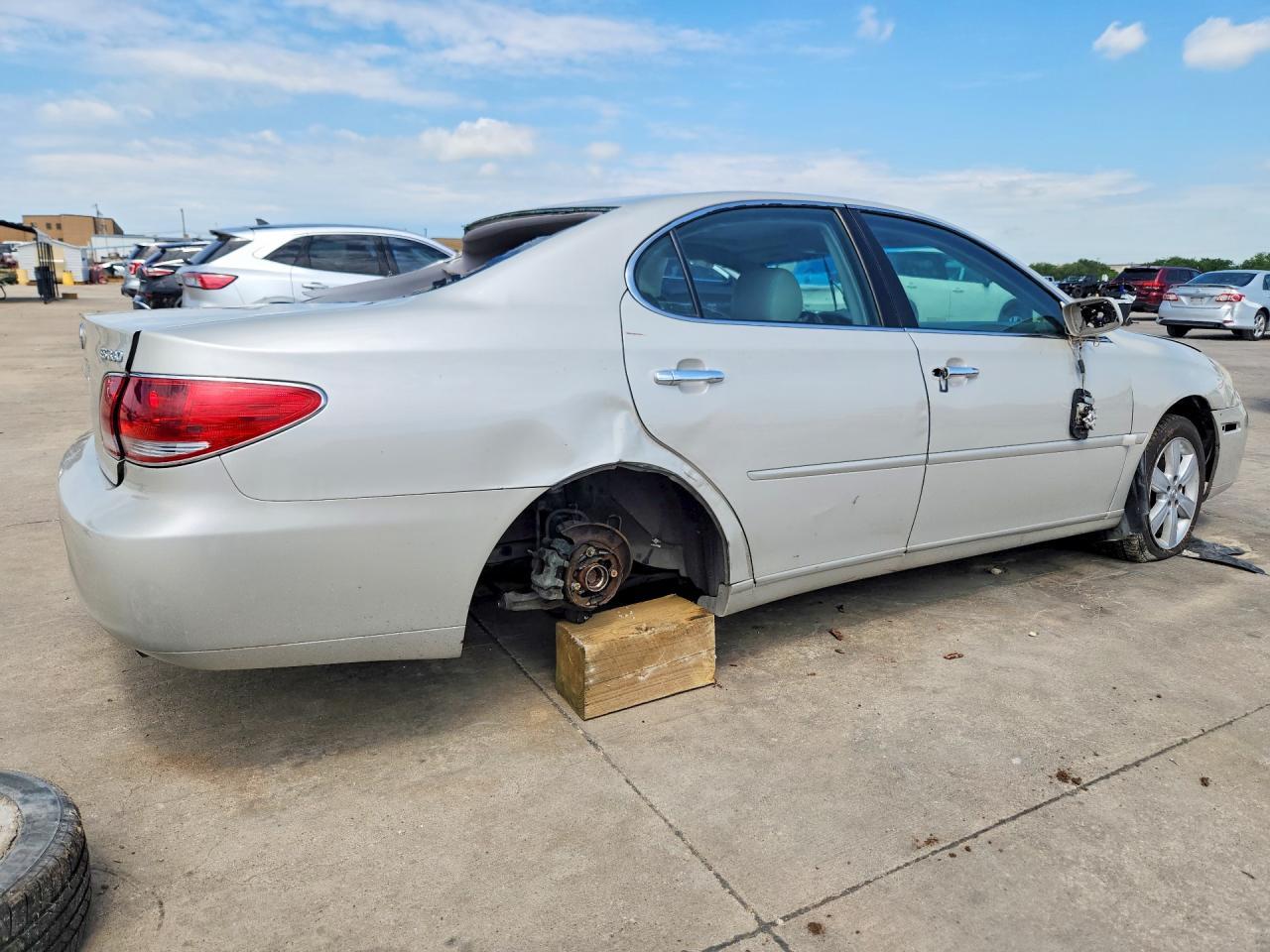 2005 Lexus Es 330 - Image 3
