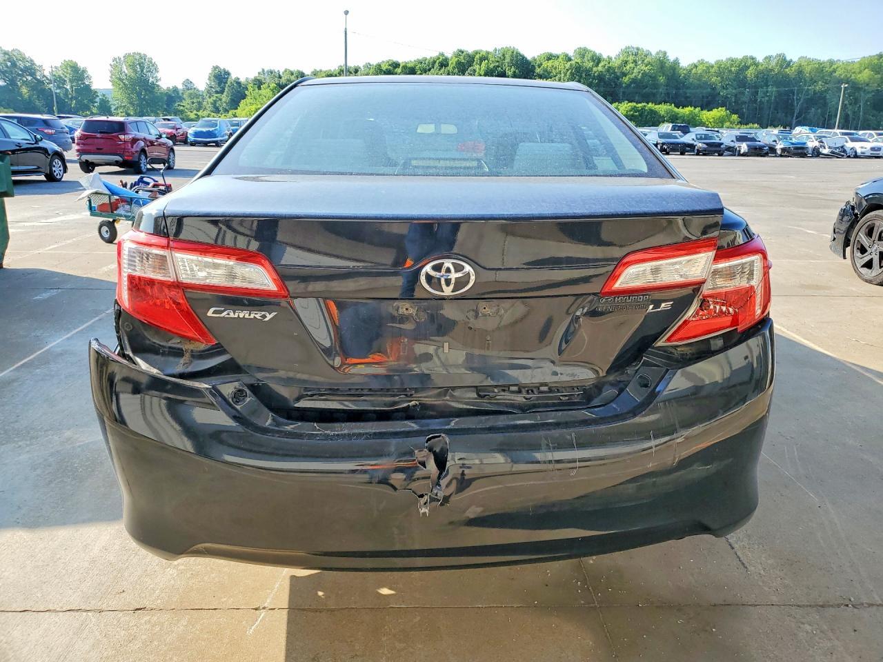 2012 Toyota Camry Le - Image 6