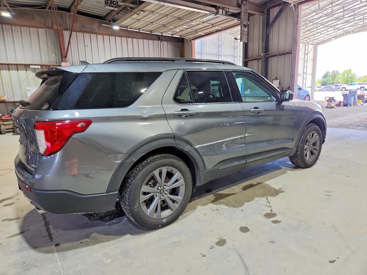 2021 Ford Explorer Xlt - Фото 3