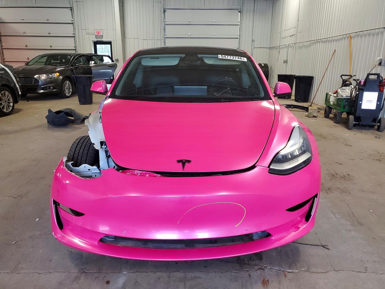 2021 Tesla Model 3 - Фото 5