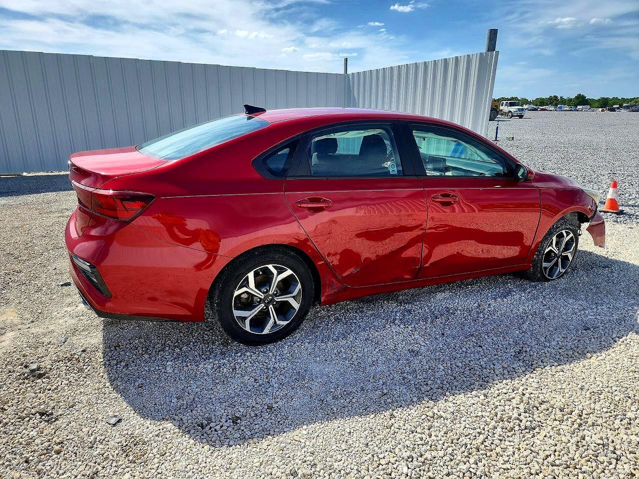 2021 Kia Forte Lxs - Image 3