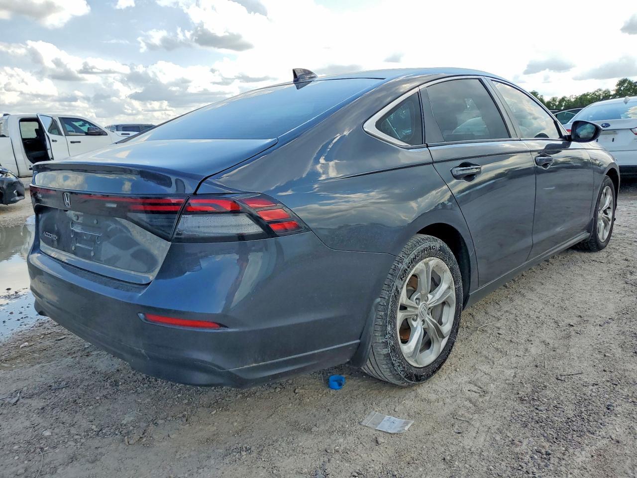 2023 Honda Accord Lx - Фото 3