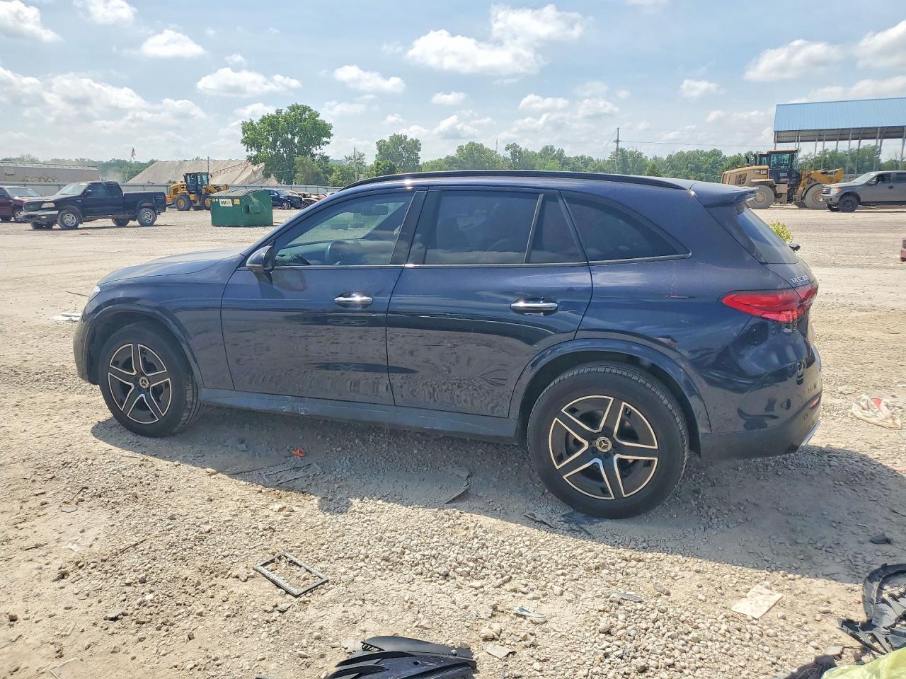 2023 Mercedes-Benz Glc 300 4Matic - Image 2