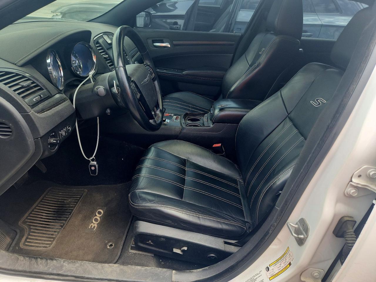 2012 Chrysler 300 S - Image 7