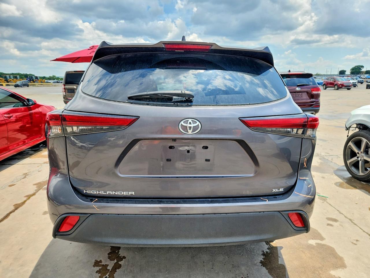 2023 Toyota Highlander Xle - Image 6
