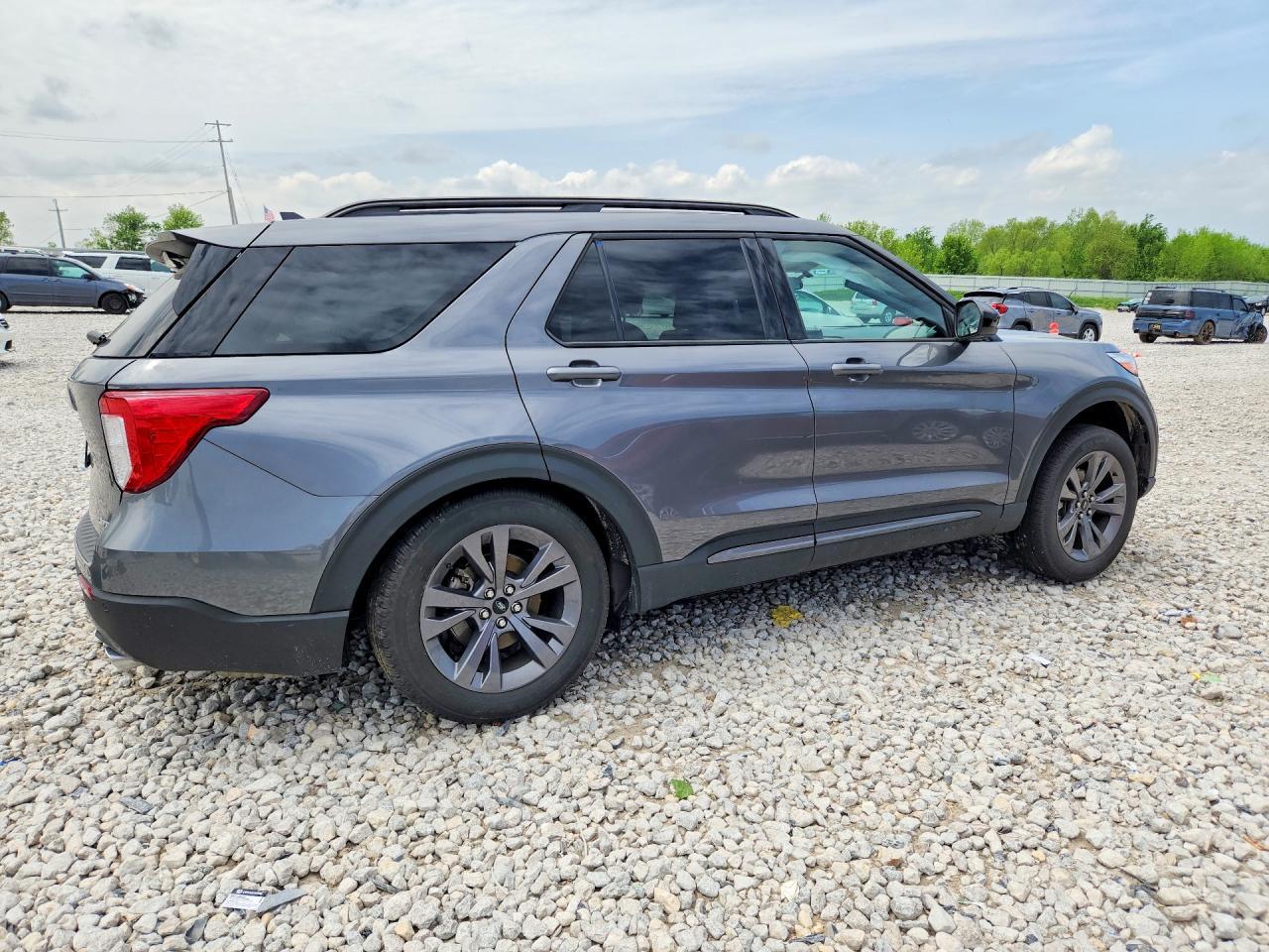 2023 Ford Explorer Xlt - Фото 3