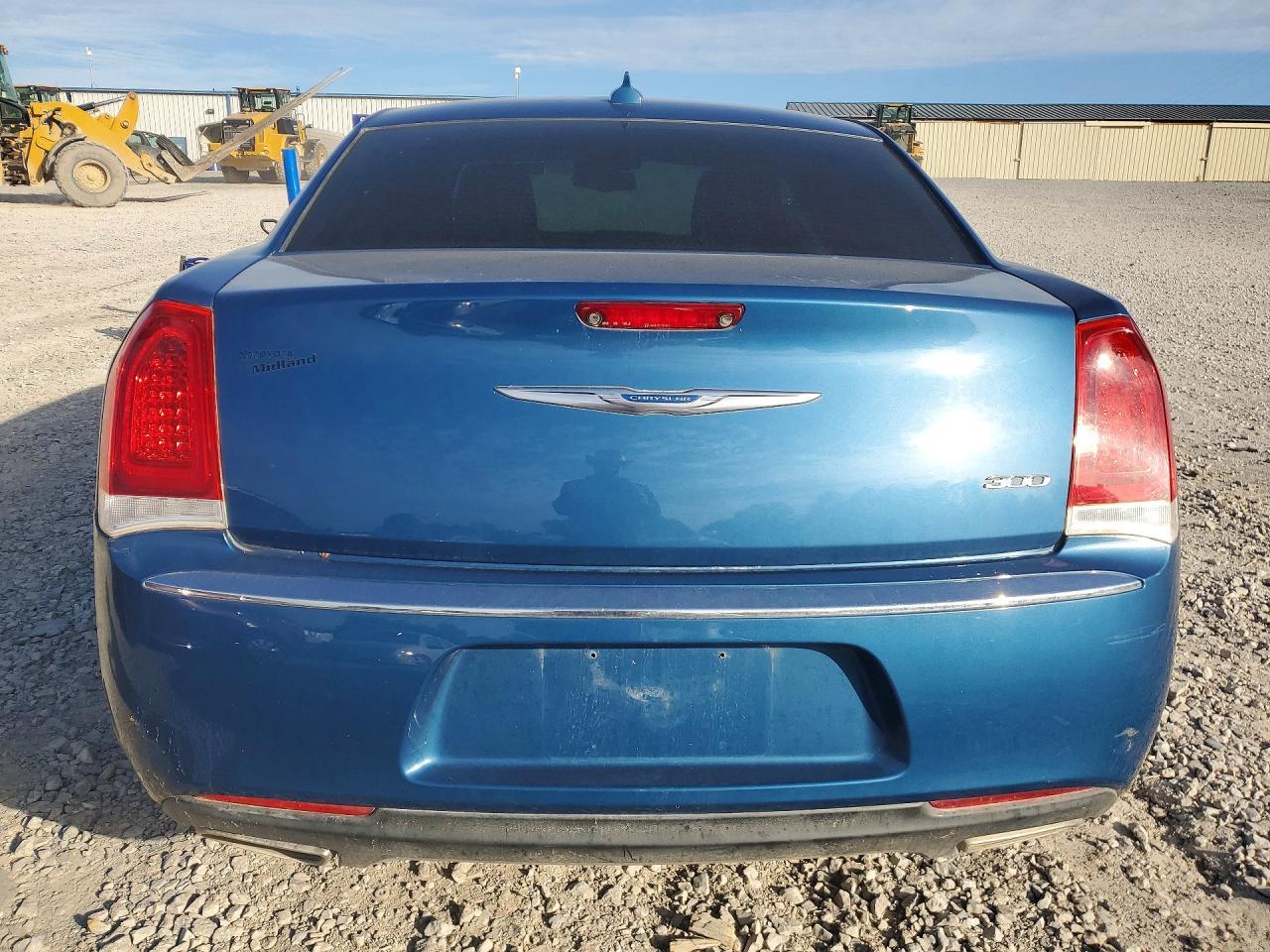 2020 Chrysler 300 Touring - Фото 6